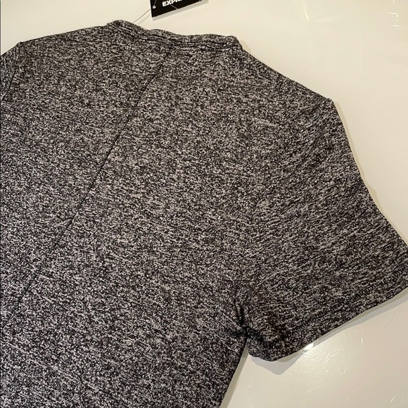 *NEW* EXPRESS Gray Men's T-Shirt - Picture 6 of 8